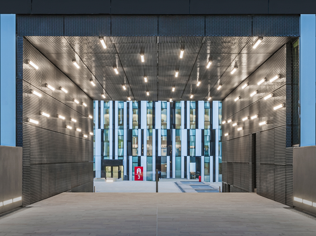 RCS Mediagoup, Milano, Italy | lighting design by Pelucchi Light Consulting